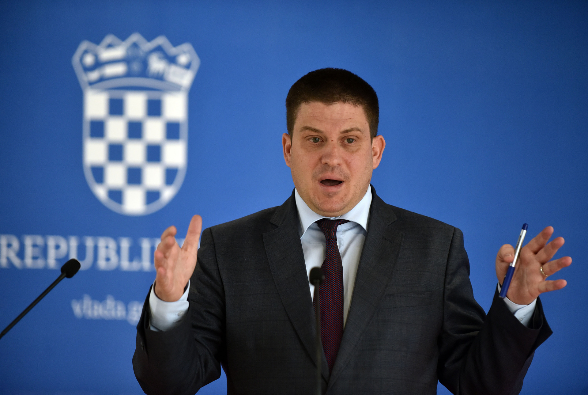 Ministar Butković danas u Saboru uporno ponavljao Pomorsko dobro