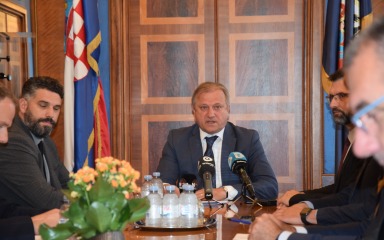 “Enio Meštrović i Ante Rubeša obmanjuju javnost”