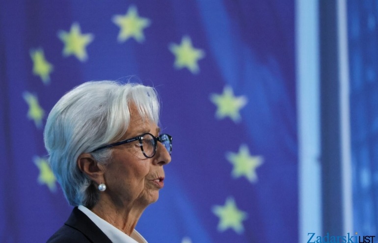 Hrvatska u eurozonu ulazi u jeku rasta kamatnih stopa