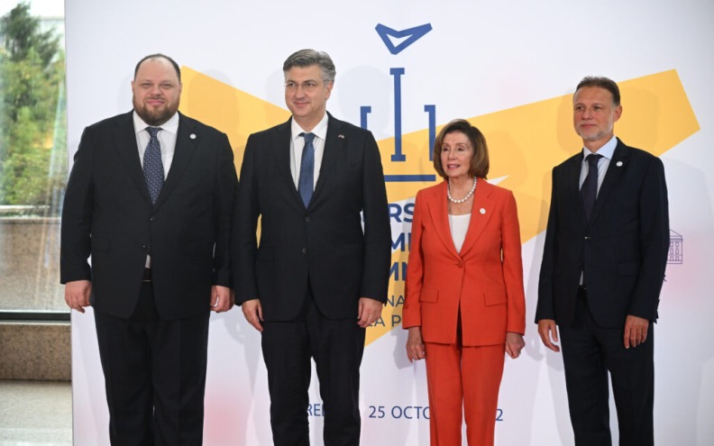 Pelosi u Zagrebu: Ukrajina se bori za demokraciju za sve nas