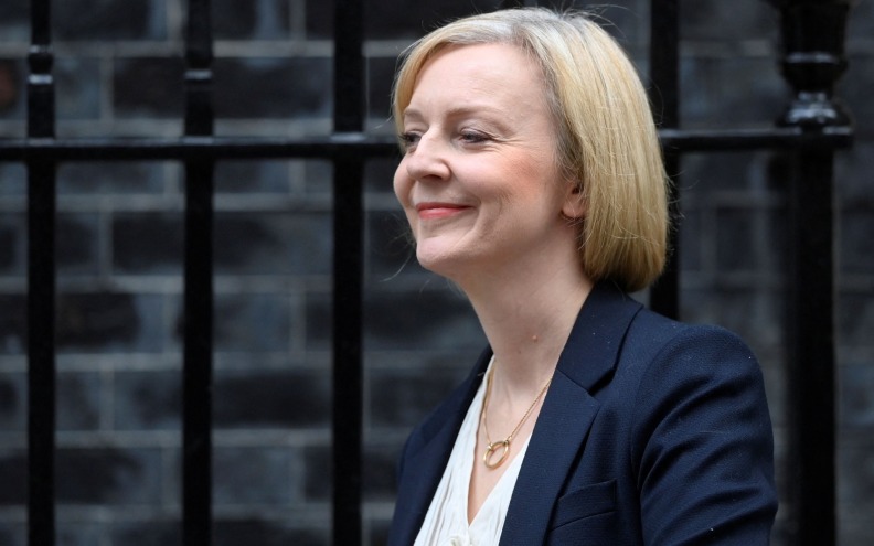 Britanska premijerka Liz Truss bori se za ostanak na vlasti