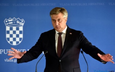 “To nije nikakav teret za Vladu, ne vidim ni zašto bi Milošević otišao iz Sabora”