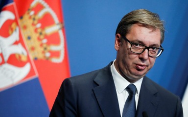 Vučić odlikovao suspendirane policajce Kosovske policije