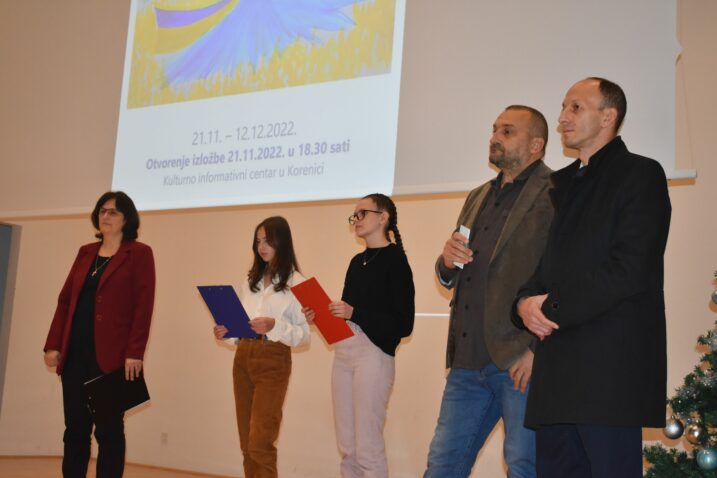 Župan Petry otvorio izložbu dječjih radova “Mir za mene i tebe”