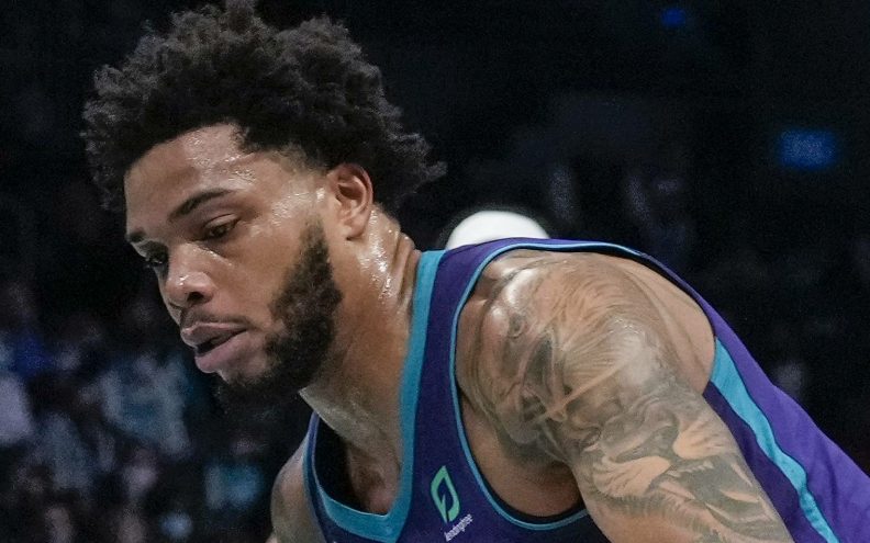 Donedavna NBA zvijezda Miles Bridges pretukla djevojku pred sinom, ali neće provesti niti dan u zatvoru