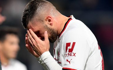 Milan osvojio samo bod u Cremoni, vodeći Napoli pobjedom nad Empolijem stekao osam bodova prednosti