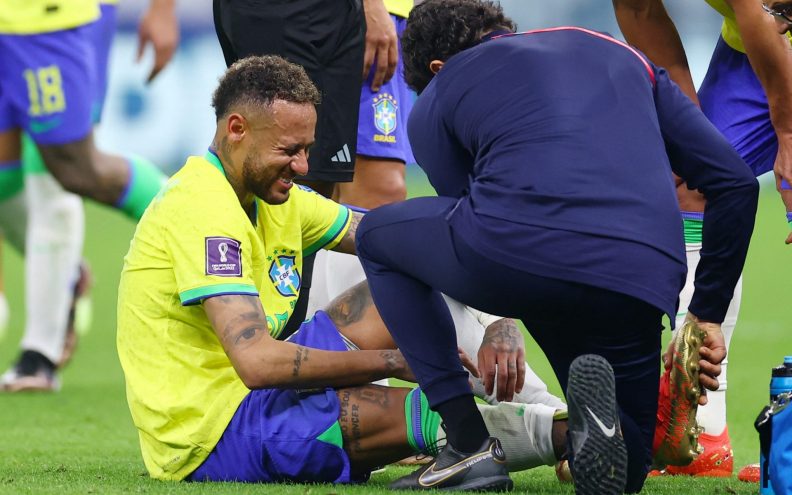 Neymarova ozljeda zabrinula sve u brazilskom taboru, liječnici još nisu sigurni koliko će trajati oporavak