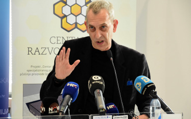 Čerkuč upitao župana zašto stalno izbjegava snimanja sjednica
