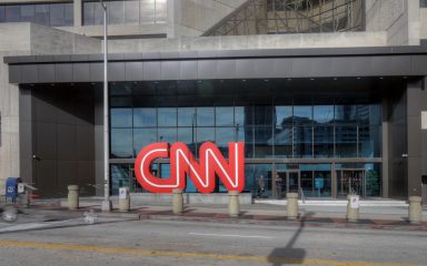 CNN od voditelja zatražio da se suzdrže od alkohola tijekom prijenosa Nove godine