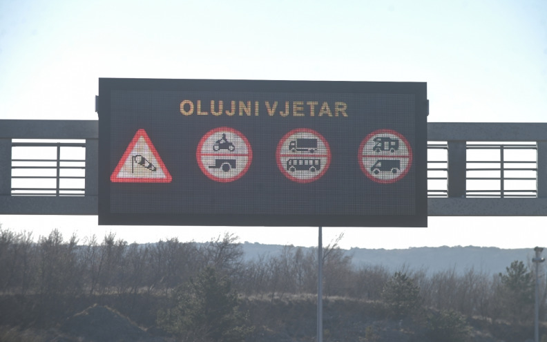 Zbog vjetra, samo za osobna vozila otvorena dionica A6 između Kikovice i Delnica