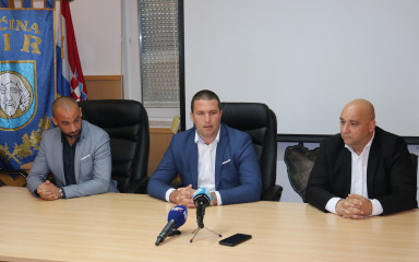 Održana konferencija o turbulentnoj političkoj situaciji na otoku Viru