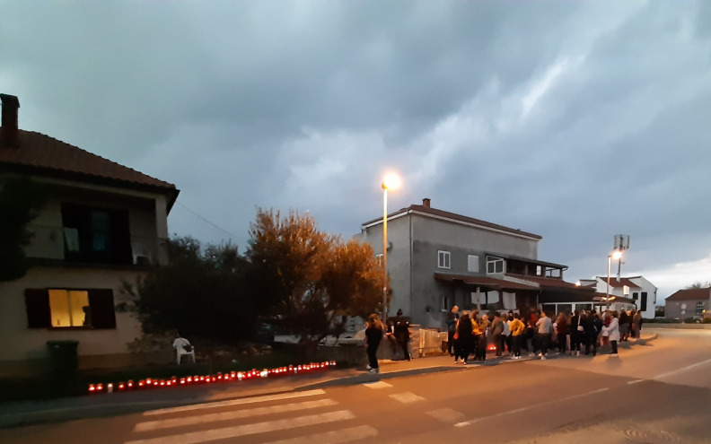 Učenici OŠ Petra Zoranića Nin odali počast žrtvama