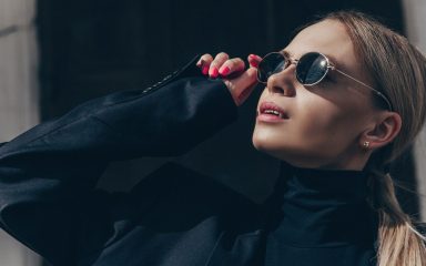 Kvare li vam naočale šminku? Obavezno pogledajte trik kako to spriječiti