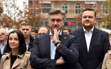 Plenković: Vidjet ćemo hoće li država zadržati vlasnički paket u Petrokemiji