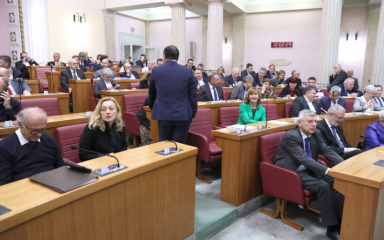 Minutom šutnje odana počast za poginule pirotehničare