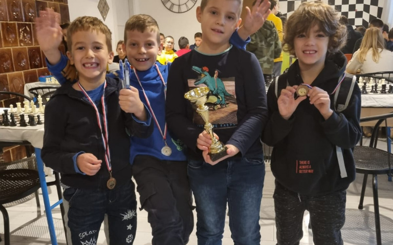 Mladi šahisti ostvarili izniman uspjeh u svojim dobnim skupinama