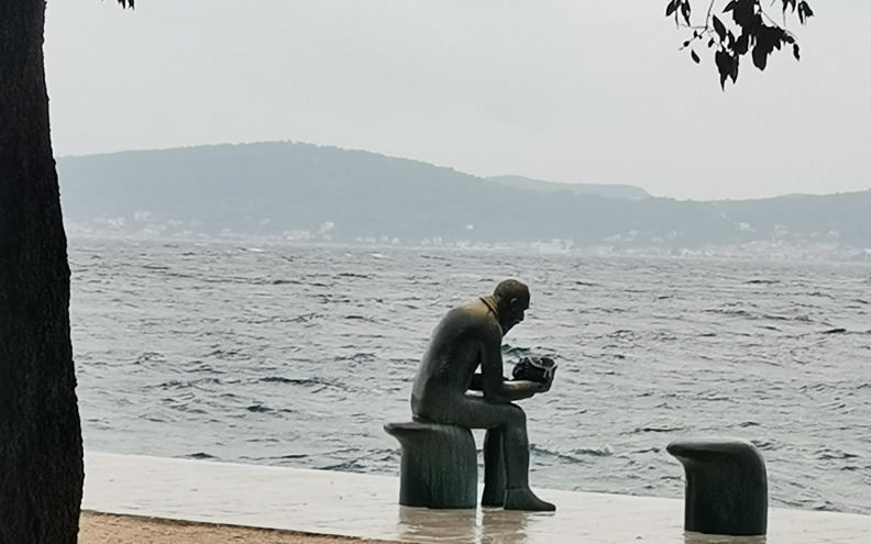 U subotu osjetan pad temperature, kiša i grmljavinski pljuskovi