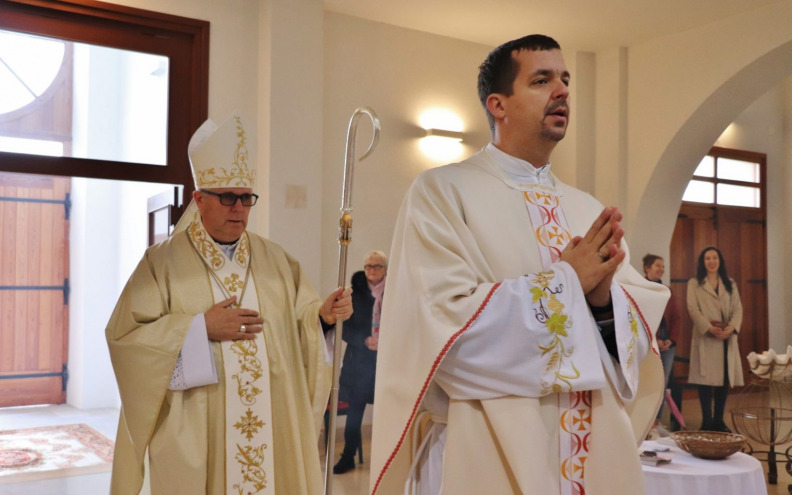 Mons. Zgrablić predvodio misu na 61. godišnjicu smrti Ive Mašine