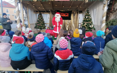 Kako se u Perušiću obilježio Dječji adventski dan