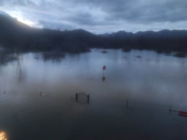 Poplave u više gradova, u Gračacu izlijevanje rijeke Otuče