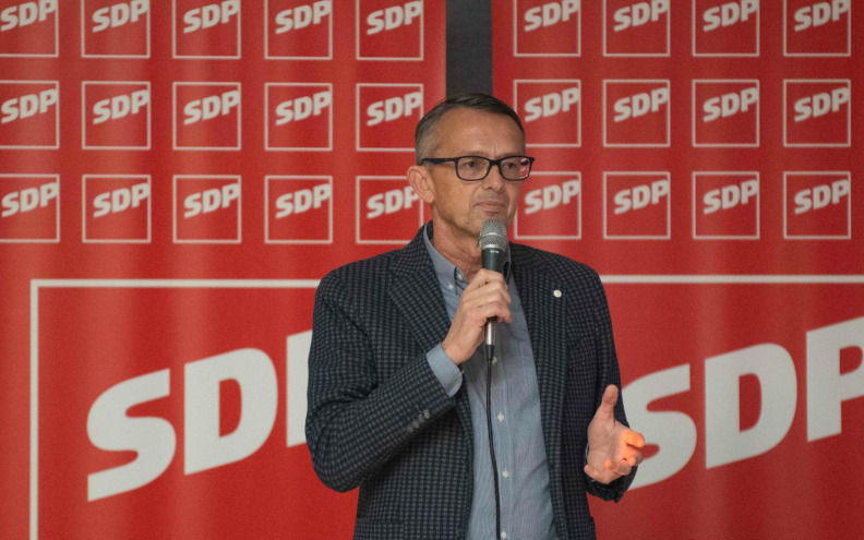 Stranke za članstvo traže odmak od korupcije i komunizma