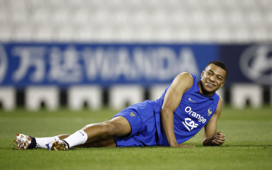 Mbappe od PSG-a traži 240 milijuna eura, PSG od njega 180