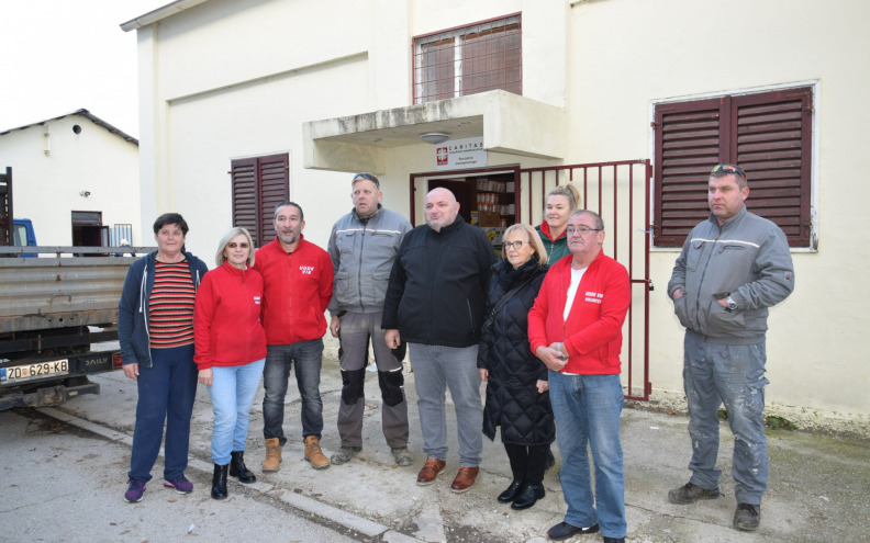 Virani prikupili čak četiri tone hrane i higijenskih potrepština za potrebite