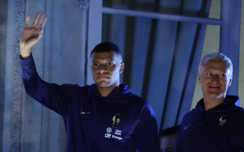Mbappe se već vratio treninzima u PSG-u, osvajač Zlatne kopačke iznenadio sve u klubu
