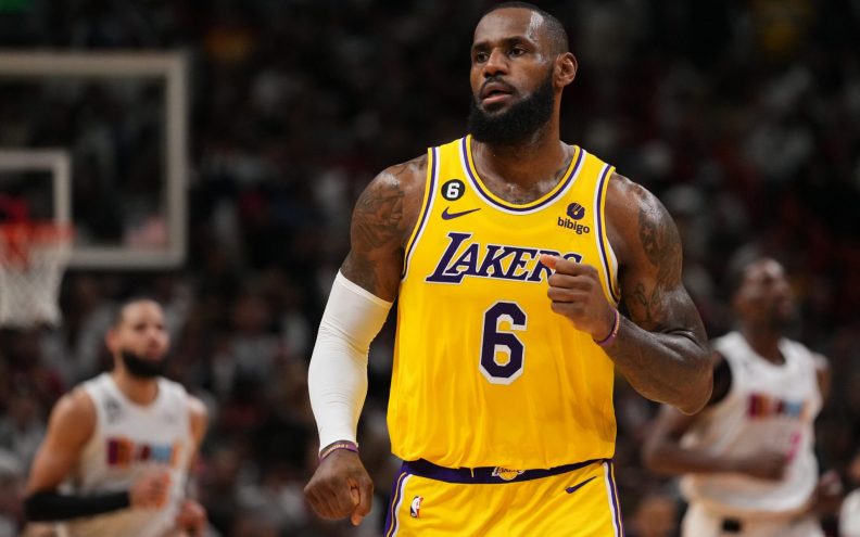 LeBron James poslao znakovitu poruku nakon najnovijeg poraza Lakersa: 