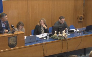Pred Vijećnicima je druga točka dnevnog reda, a vezana je uz proračun za sljedeću godinu
