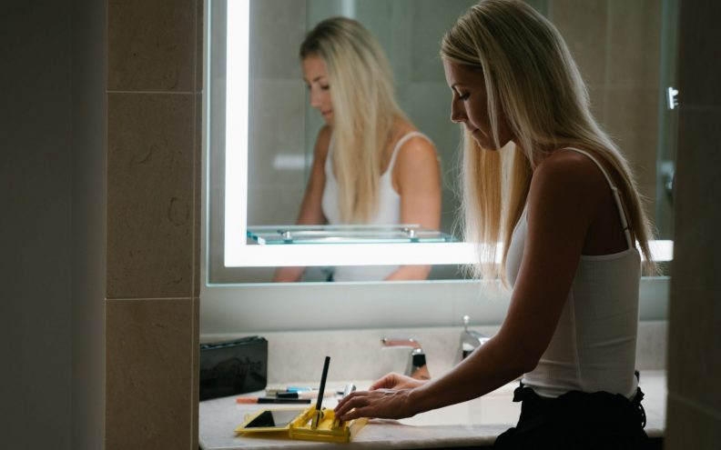 Saznajte kakvo je osvjetljenje optimalno za nanošenje besprijekorne šminke