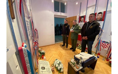 Večeras tribina sjećanja na velebitskog heroja Dragana Žunića