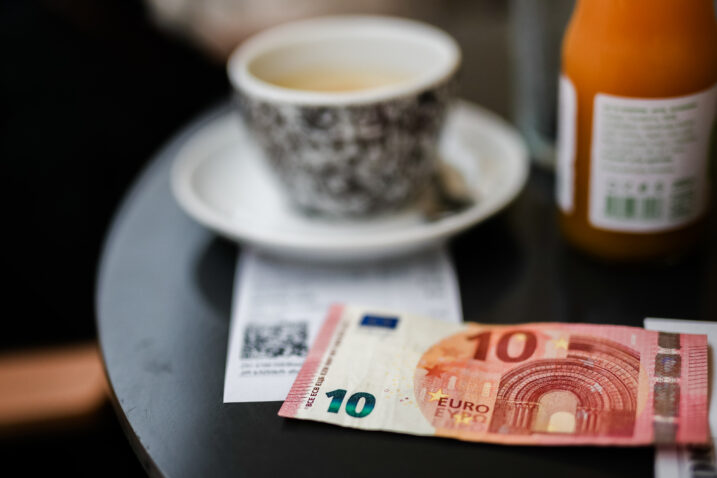 Vlada planira vratiti cijene za stotine proizvoda na razinu od 1. prosinca?