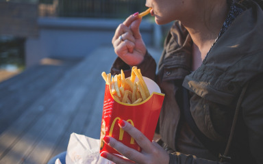 Ruski nasljednik McDonald’sa, Vkusno&točka, Big Mac zamijenio ‘Big Hitom’