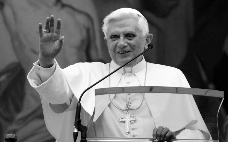 Preminuo papa emeritus Benedikt XVI.