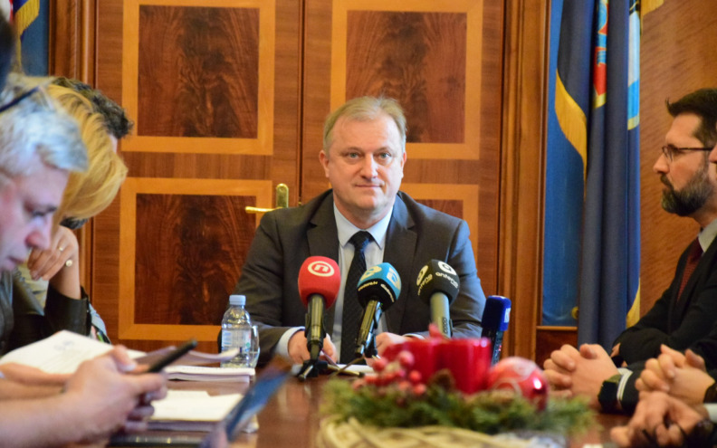 Dukić na kolegiju: Neće me ugurati u svoje nelegalne odluke
