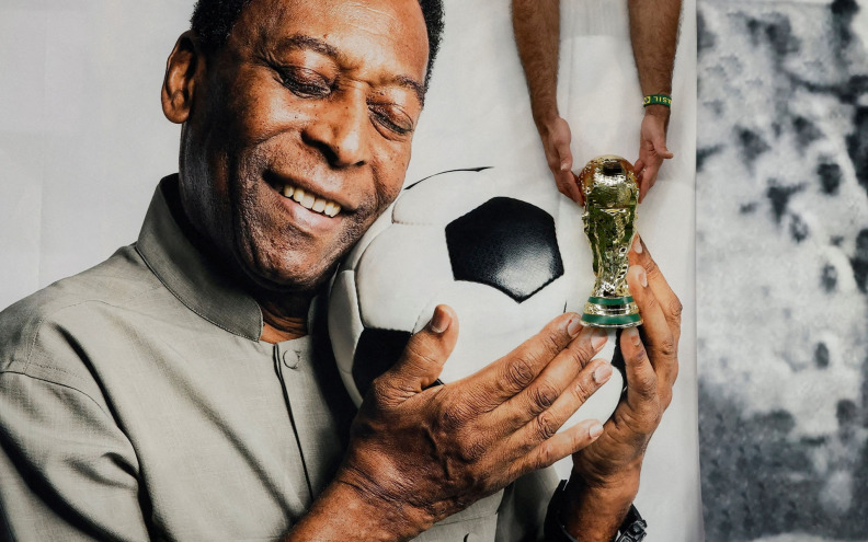 Svijet se klanja preminulom nogometnom velikanu: ‘I lopta plače. Pele je mrtav’