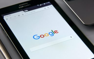 “U kojoj je državi Francuska?”, “Životni vijek zmaja” i ostala bizarna pitanja upućena Googleu