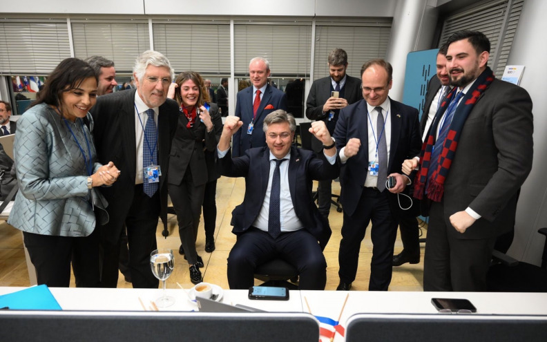 FOTO/VIDEO Plenković slavio u Španjolskoj, Milanović u Čileu