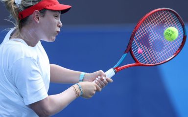 Hrvatska povela protiv Francuske u Perthu, Donna Vekić pobijedila Alize Cornet