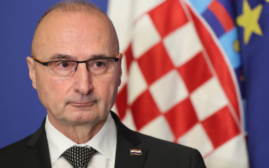 Grlić Radman rekao da su iz Sudana evakuirani svi Hrvati koji su to željeli