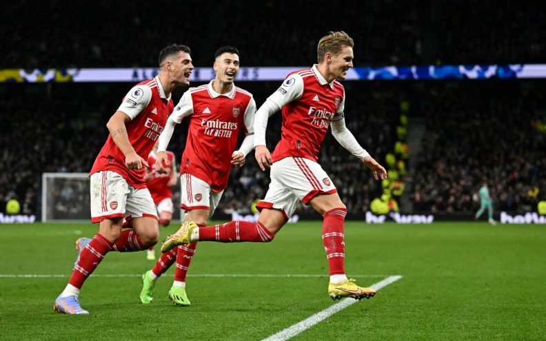 Arsenal u velikom derbiju svladao Tottenham i povećao prednost u odnosu na City