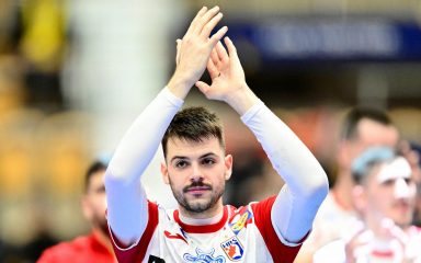 Glavaš bio je jedan od najboljih pojedinaca protiv Danske: “Briga me za karijeru, ovo je bitnije od svega”