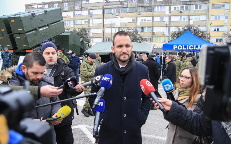 Erlić: Plaće u Ministarstvu ne kasne, problemi s informatičkim sustavom se otklanjaju