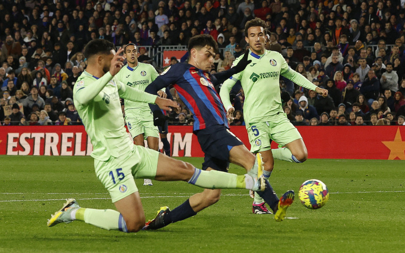Barcelona pred 80 tisuća ljudi slavila i povećala prednost na tablici