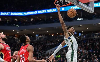 VIDEO Giannis Antetokounmpo zabio 50 poena za pola sata, debakl Clippersa u Clevelandu