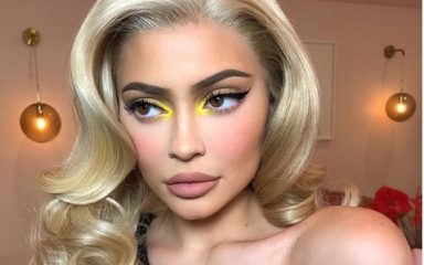 Pogledajte kontroverznu haljinu Kylie Jenner. Oglasila se čak i PETA