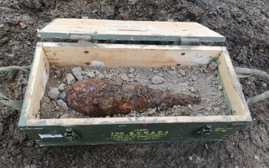 Ravnajući teren iskopao neeksplodiranu eksplozivnu napravu