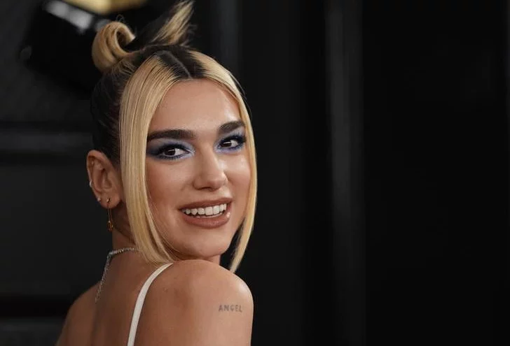 Dua Lipa objavila fotke s dočeka, jedan detalj krao pažnju: 