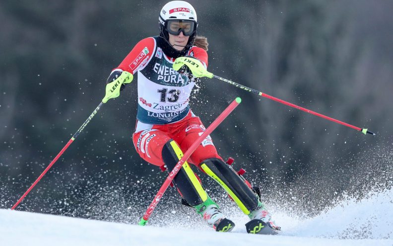 Mihaela Shiffrin najbolja nakon prve vožnje na Sljemenu, Leona Popović deseta, Zrinka Ljutić odustala